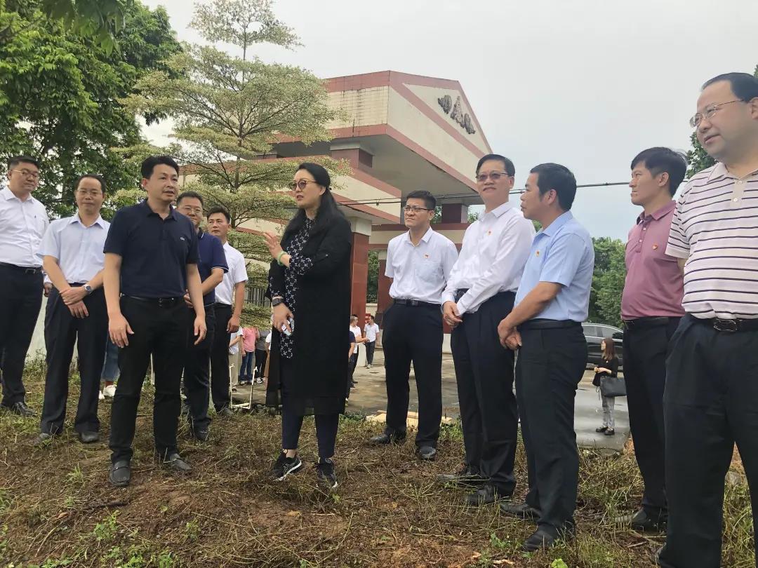 学党史 办实事 | 树帮扶标杆 助乡村蝶变:美高梅集团
党委书记、董事长白涛调研指导乡村振兴驻镇帮镇扶村工作 学党史 办实事 | 树帮扶标杆 助乡村蝶变:美高梅集团
党委书记、董事长白涛调研指导乡村振兴驻镇帮镇扶村工作