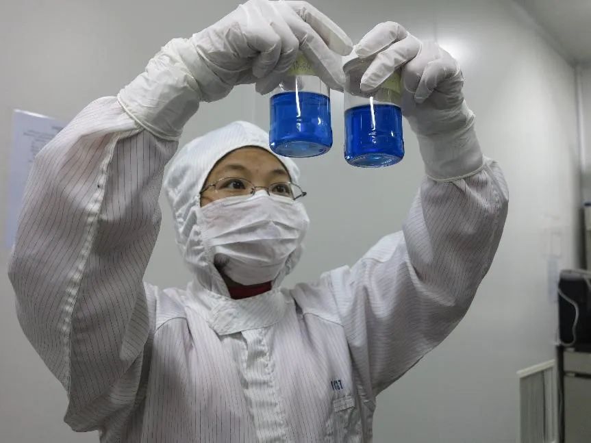 佛塑纬达“娘子军” 攻克“卡脖子”难题 佛塑纬达“娘子军” 攻克“卡脖子”难题