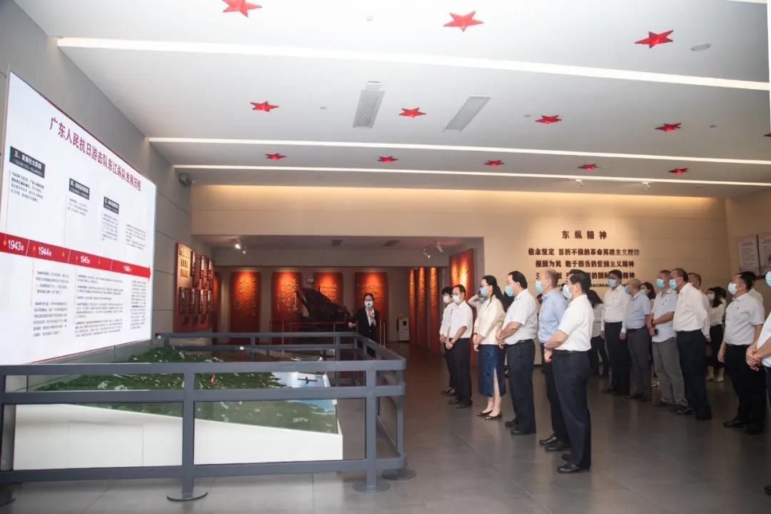 追寻红色足迹 强化使命担当——美高梅集团
组织开展2021年党性锤炼活动 追寻红色足迹 强化使命担当——美高梅集团
组织开展2021年党性锤炼活动