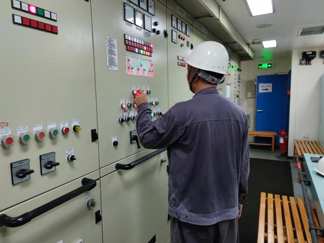 战酷暑、斗高温，美高梅
海工发扬“长征精神”保交船