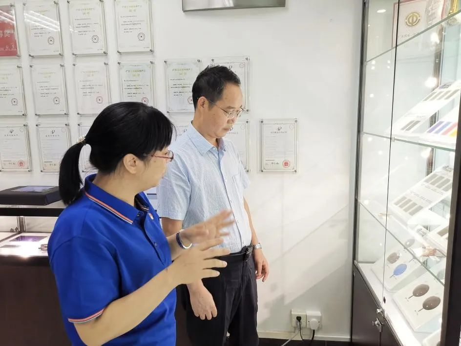 美高梅集团
党委副书记、工会主席黄家合到佛塑科技调研党建工作 美高梅集团
党委副书记、工会主席黄家合到佛塑科技调研党建工作