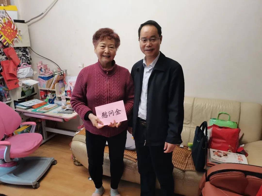 集团党委开展春节走访慰问活动 集团党委开展春节走访慰问活动