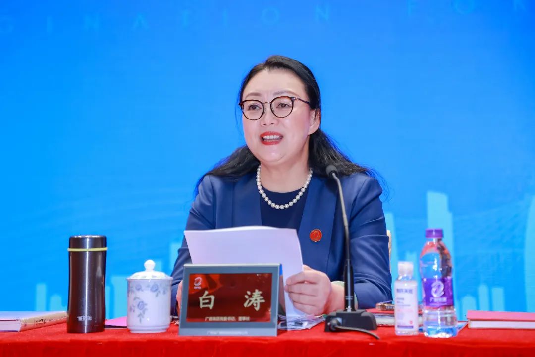 美高梅集团
举办后备人才“80、85、90”班开班仪式