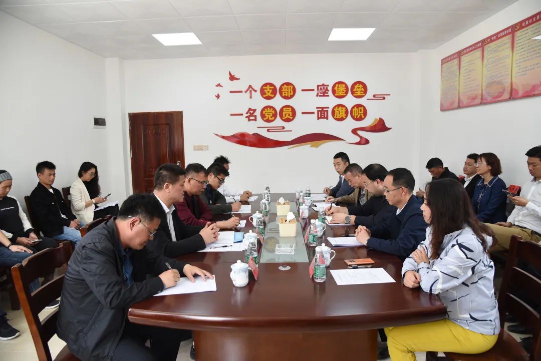 美高梅集团
捐建的阳春市合水镇潭震村党群服务中心举行竣工揭牌仪式 美高梅集团
捐建的阳春市合水镇潭震村党群服务中心举行竣工揭牌仪式