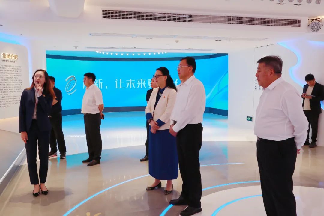 黑龙江省绥化市委书记张宝伟一行到访美高梅集团
黑龙江省绥化市委书记张宝伟一行到访美高梅集团