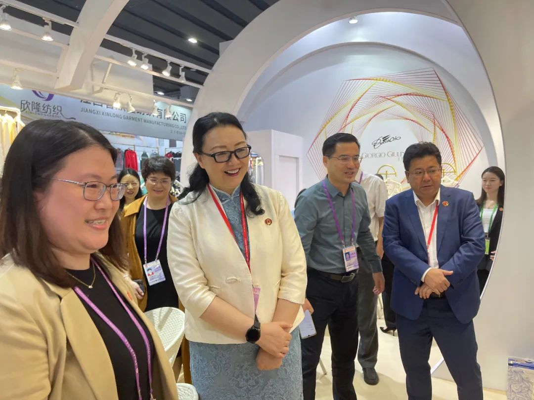 美高梅集团
党委书记、董事长白涛率队调研外贸企业广交会参展情况 美高梅集团
党委书记、董事长白涛率队调研外贸企业广交会参展情况