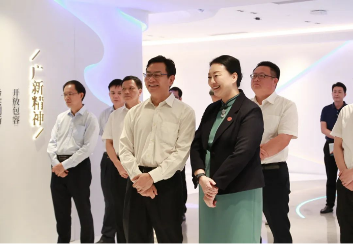 共谱高质量发展新篇章 | 茂名市委副书记、市长王雄飞一行到访美高梅集团
共谱高质量发展新篇章 | 茂名市委副书记、市长王雄飞一行到访美高梅集团
