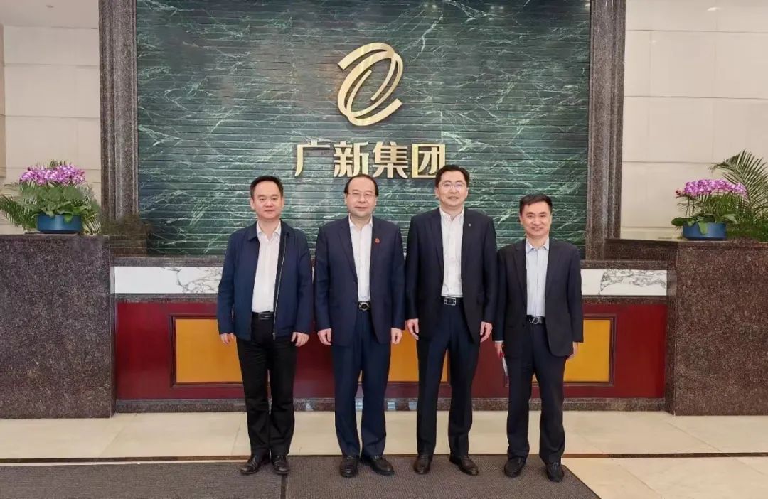 招商银行广州分行党委书记、行长崔家鲲一行到访美高梅集团
